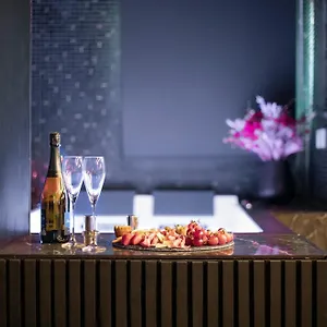 https://nuit-romantique-jacuzzi-priv.midi-pyreneeshotels.com
